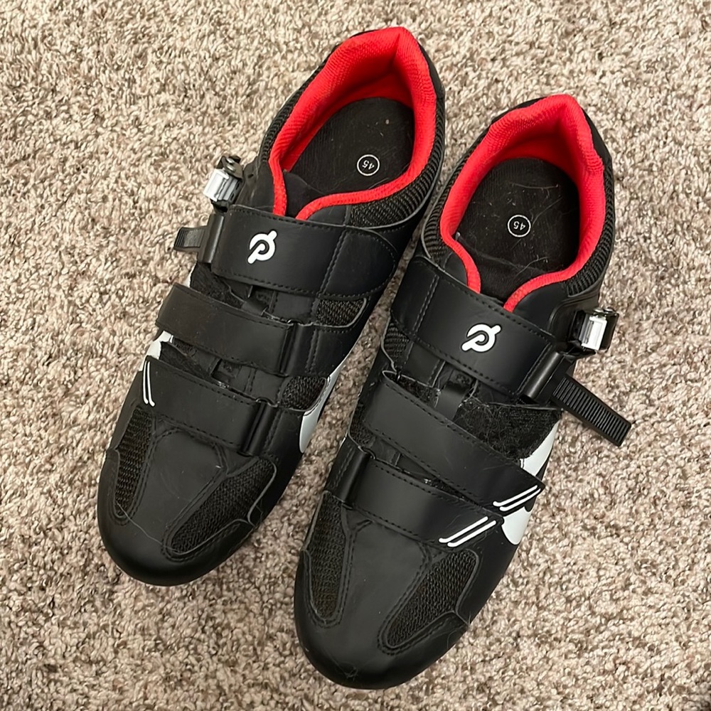 Peloton mens cycling shoes 45 (size 11)